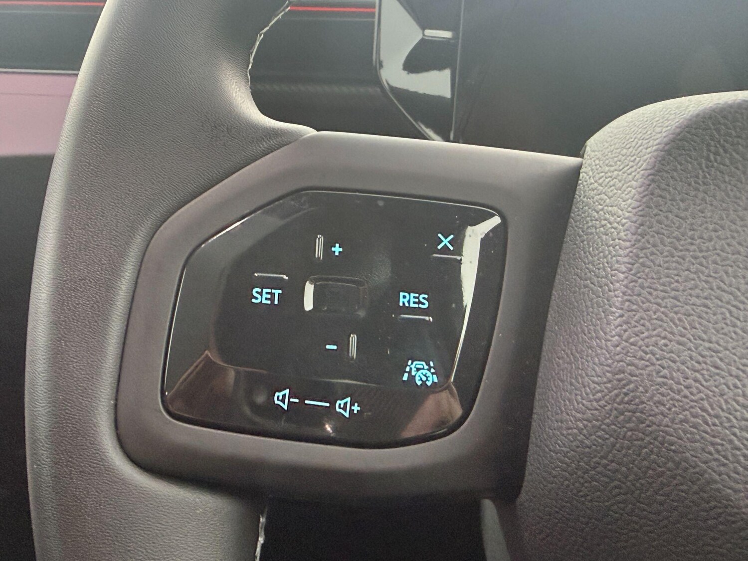 Used Ford Explorer 2025 for sale - 77710229: Photo 19