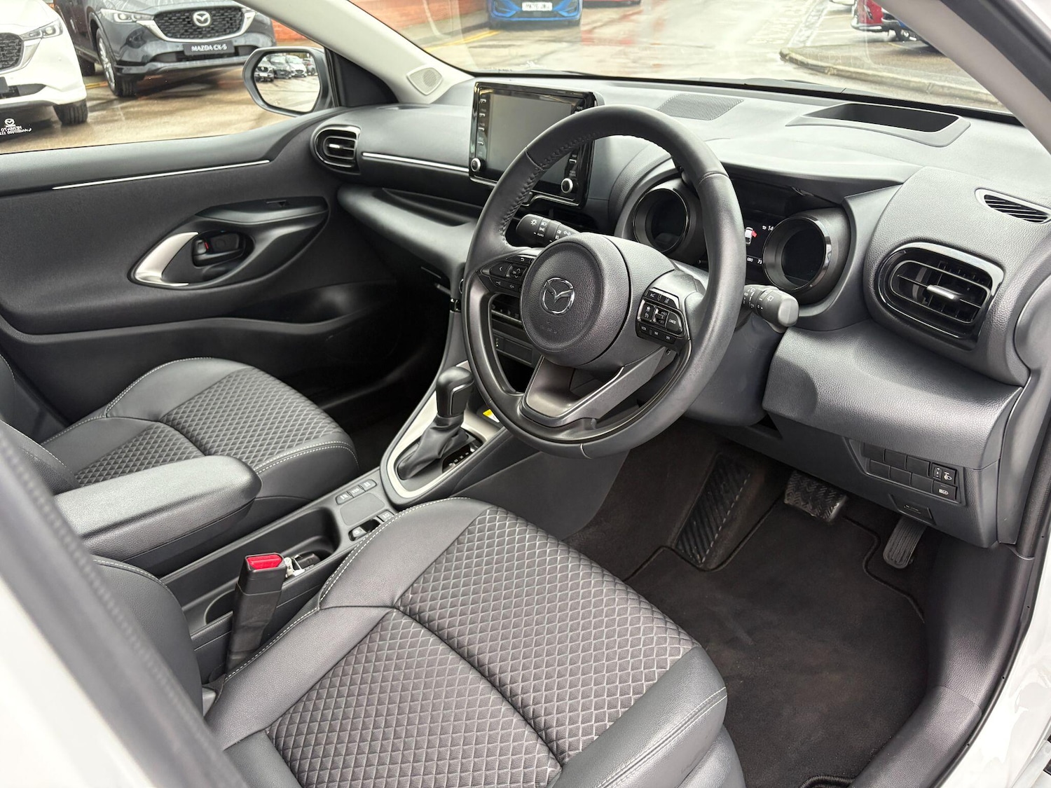 Used Mazda Mazda2 HYBRID 2023 for sale - 76689973: Photo 10