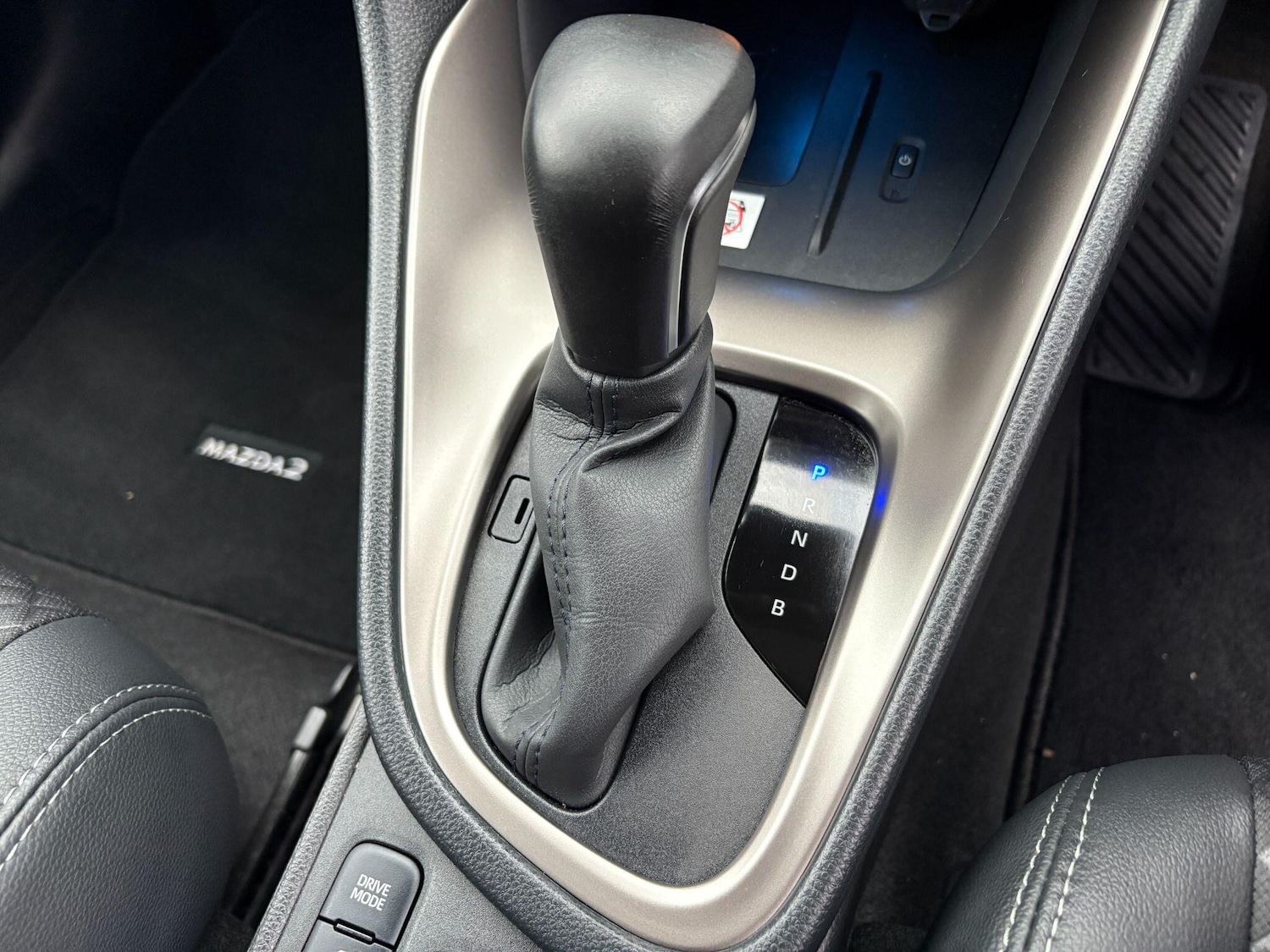 Used Mazda Mazda2 HYBRID 2023 for sale - 76689973: Photo 11