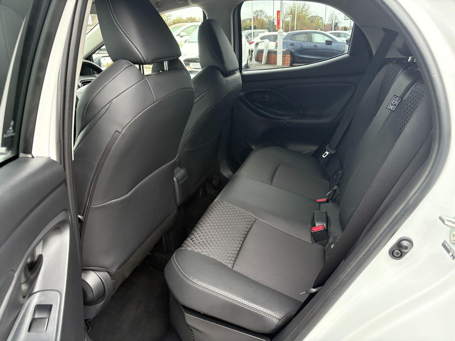 Used Mazda Mazda2 HYBRID 2023 for sale - 76689973: Photo 14