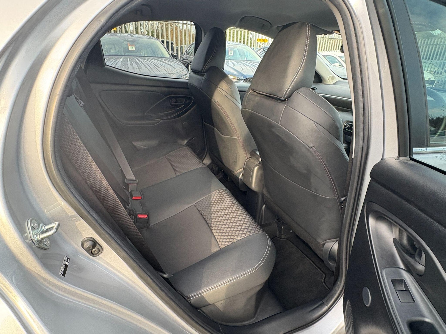 Used Mazda Mazda2 HYBRID 2022 for sale - 76865579: Photo 11