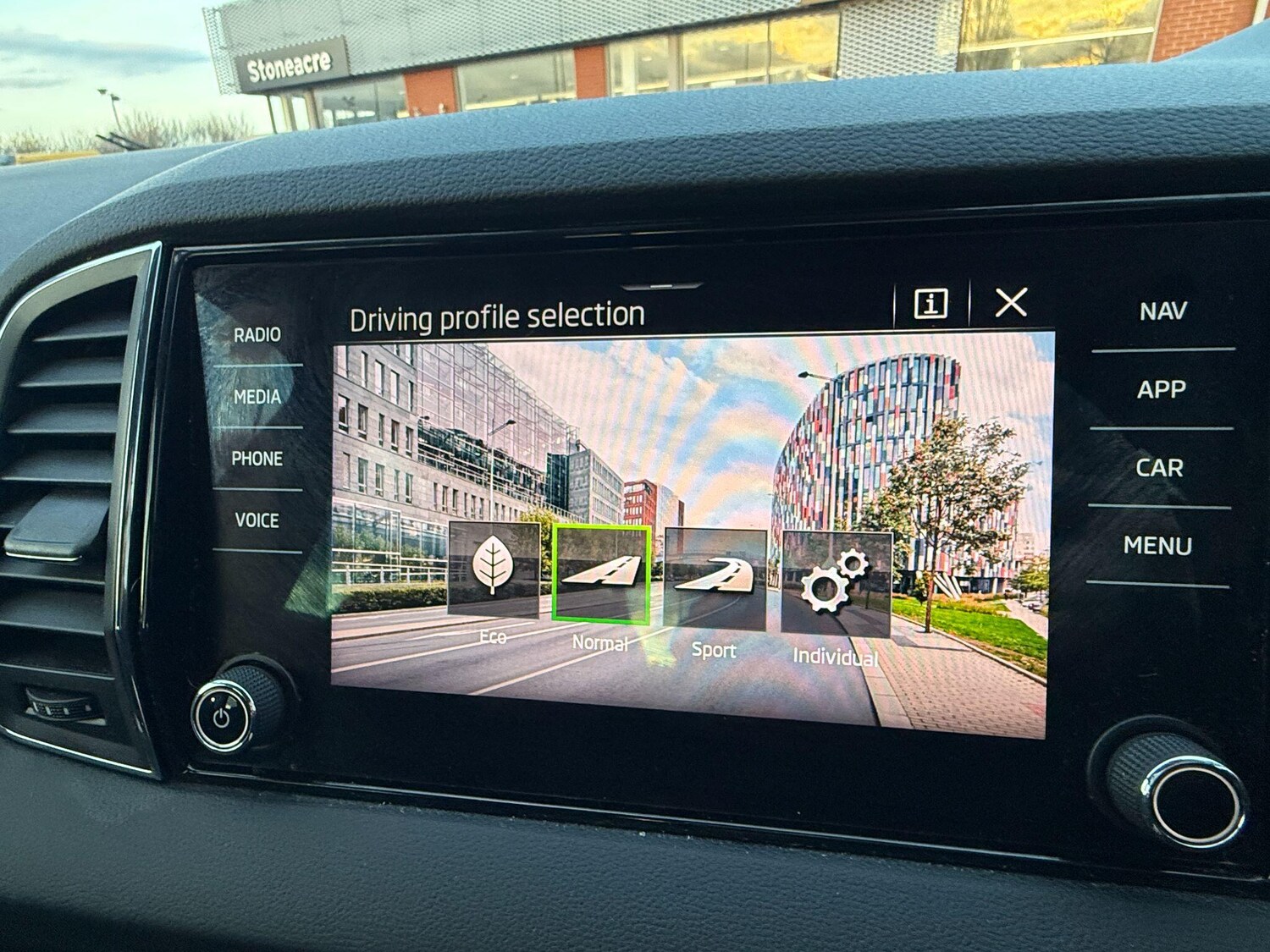 Used Skoda Karoq 2022 for sale - 77454811: Photo 20