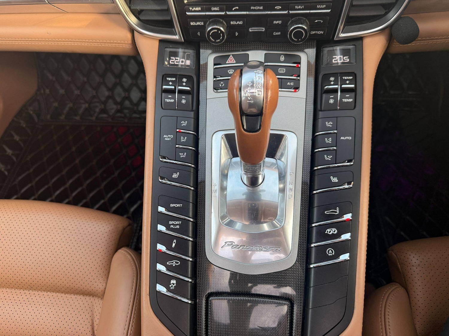 Used Porsche Panamera 2010 for sale - 77709376: Photo 32