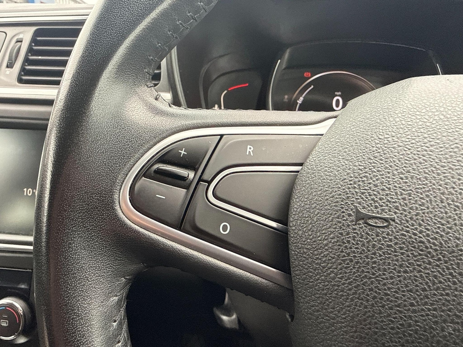 Used Renault Kadjar for sale - 77925884: Photo 18