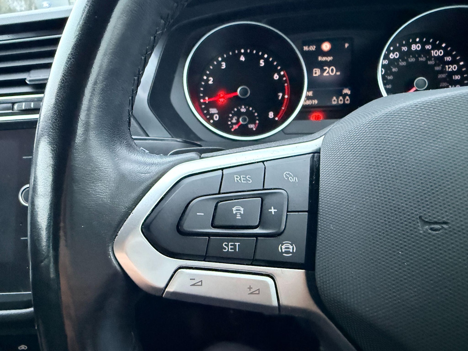 Used Volkswagen Tiguan 2021 for sale - 77331524: Photo 10