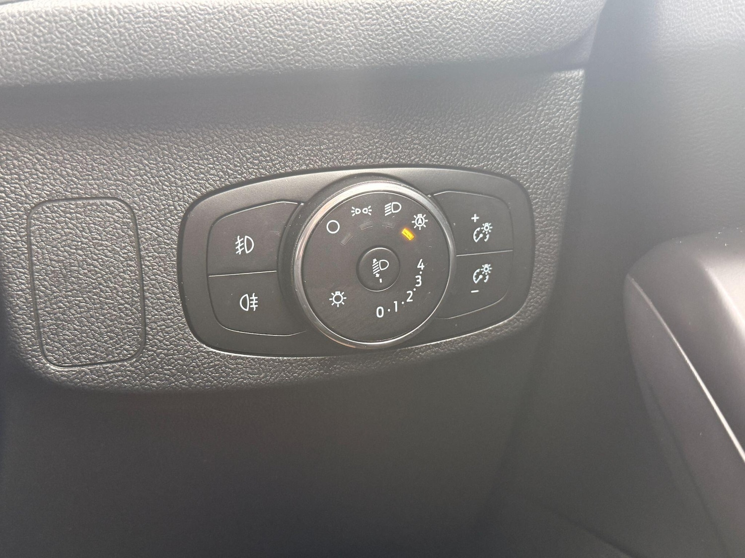 Used Ford Focus 2023 for sale - 76742910: Photo 10