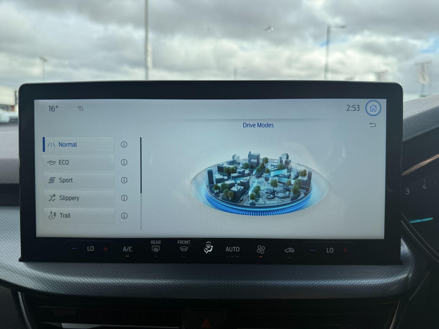 Used Ford Focus 2023 for sale - 76742910: Photo 23