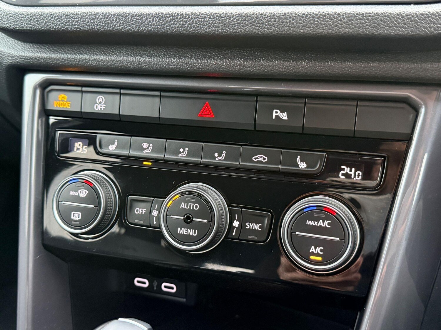 Used Volkswagen T-Roc 2021 for sale - 77537227: Photo 12