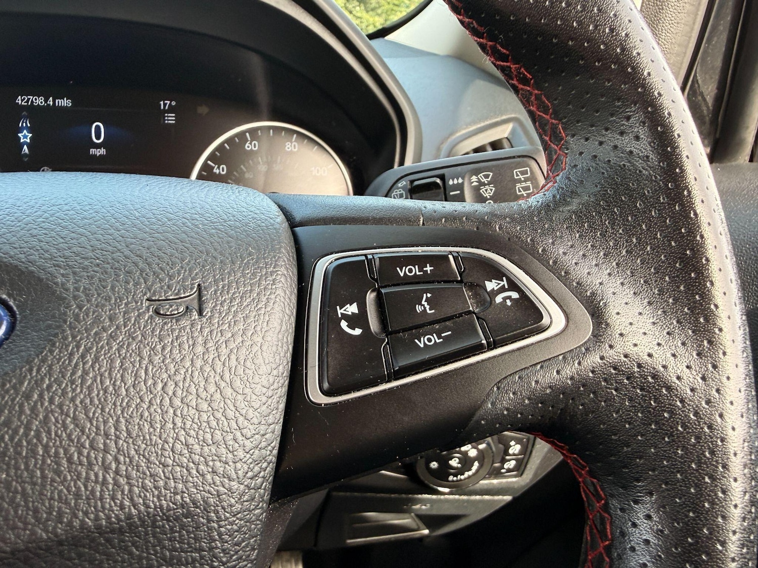 Used Ford Ecosport 2018 for sale - 76433401: Photo 16