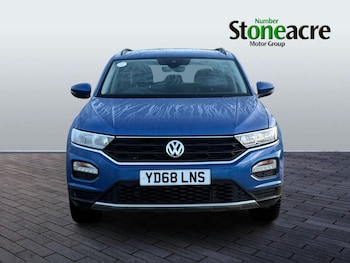 Used Volkswagen T-Roc 2019 for sale - 77214796: Photo