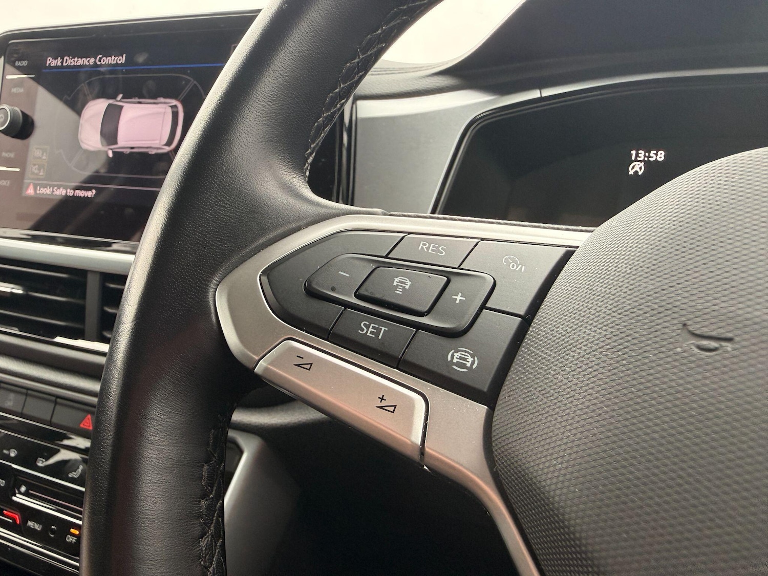 Used Volkswagen T-Roc 2023 for sale - 77709948: Photo 15