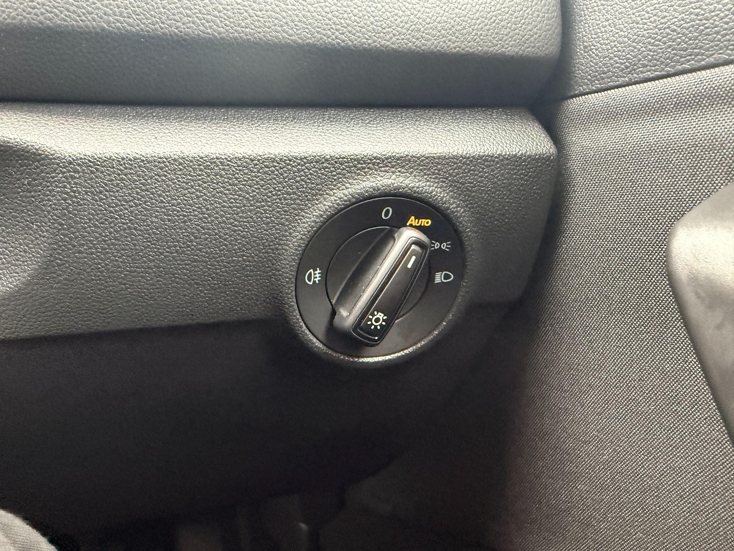 Used Volkswagen T-Roc 2023 for sale - 77709948: Photo 17