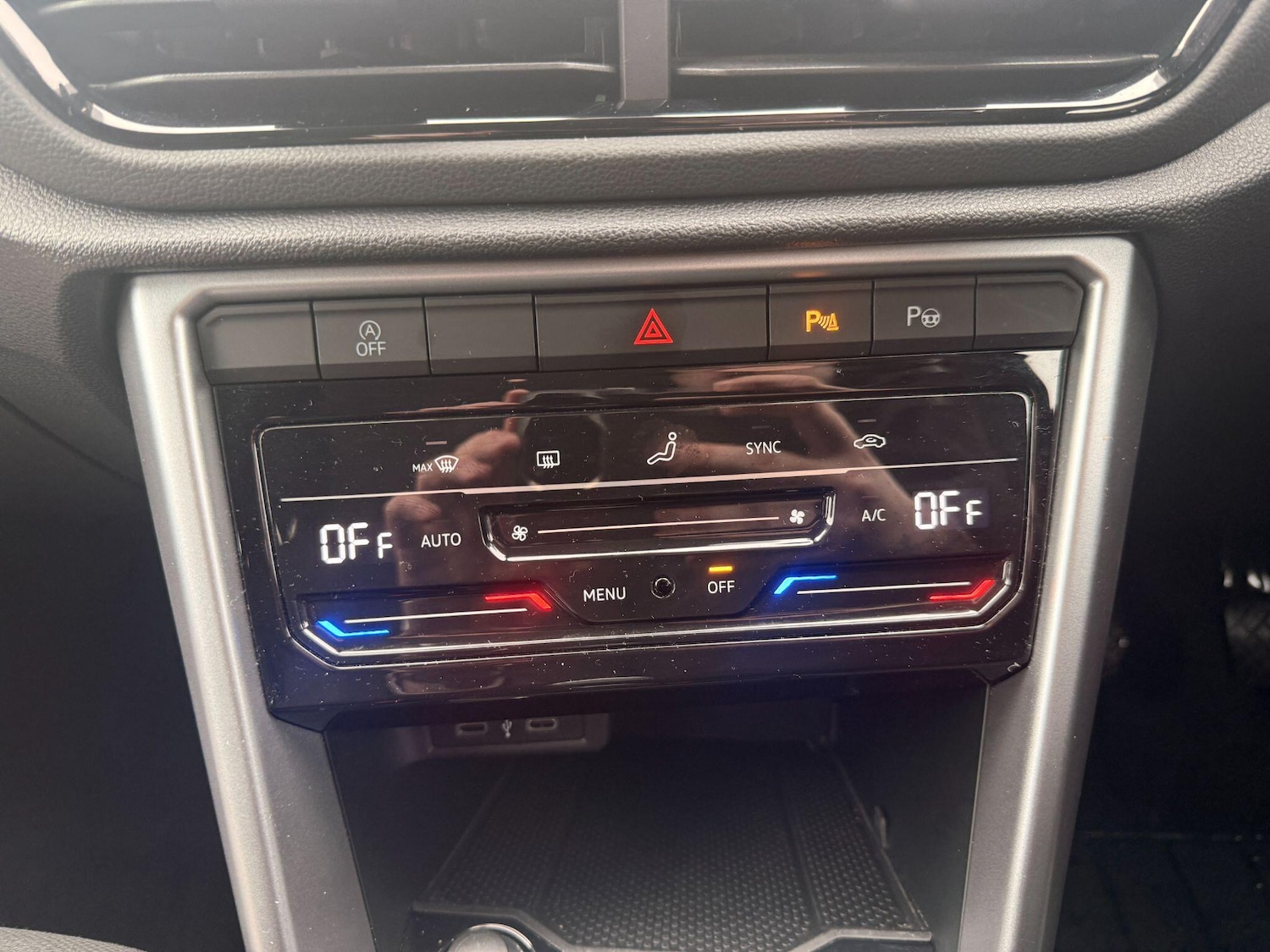 Used Volkswagen T-Roc 2023 for sale - 77709948: Photo 18