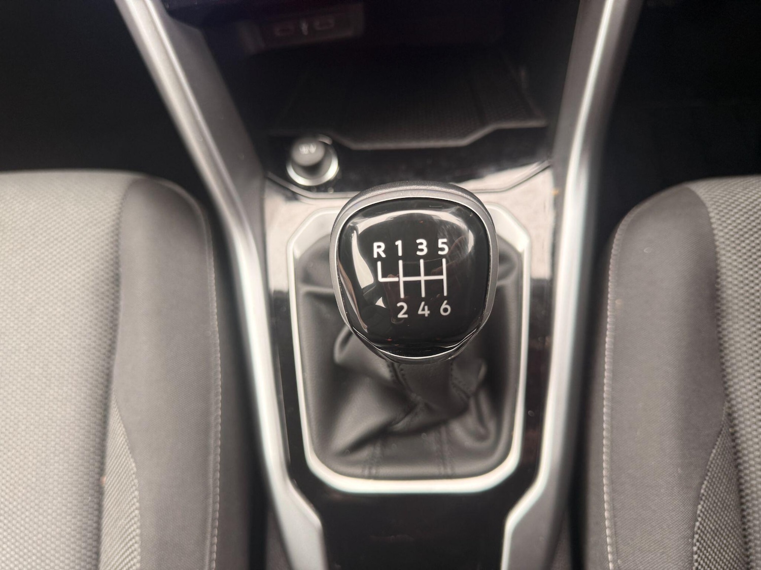 Used Volkswagen T-Roc 2023 for sale - 77709948: Photo 9