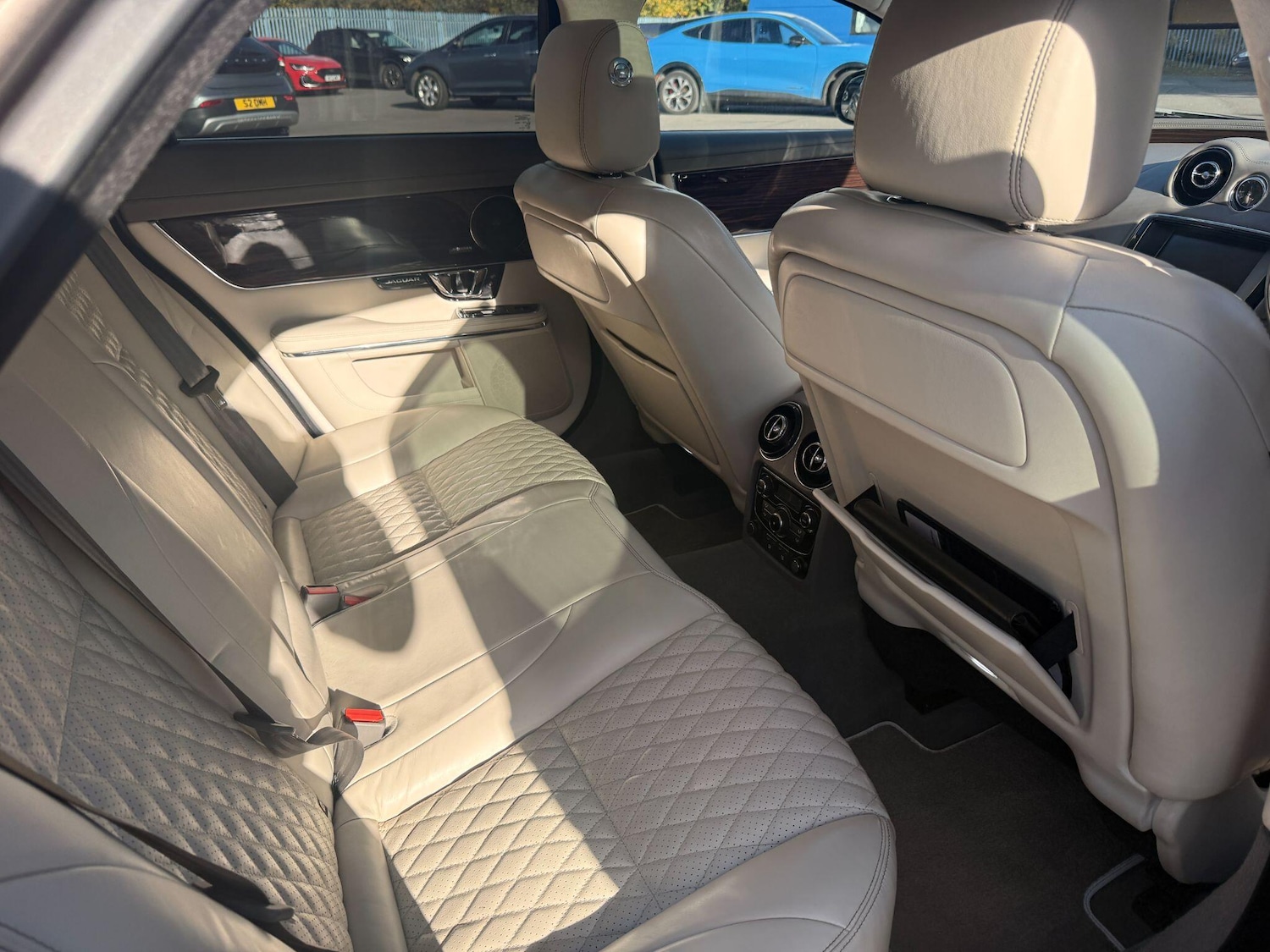 Used Jaguar XJ 2016 for sale - 76484421: Photo 10