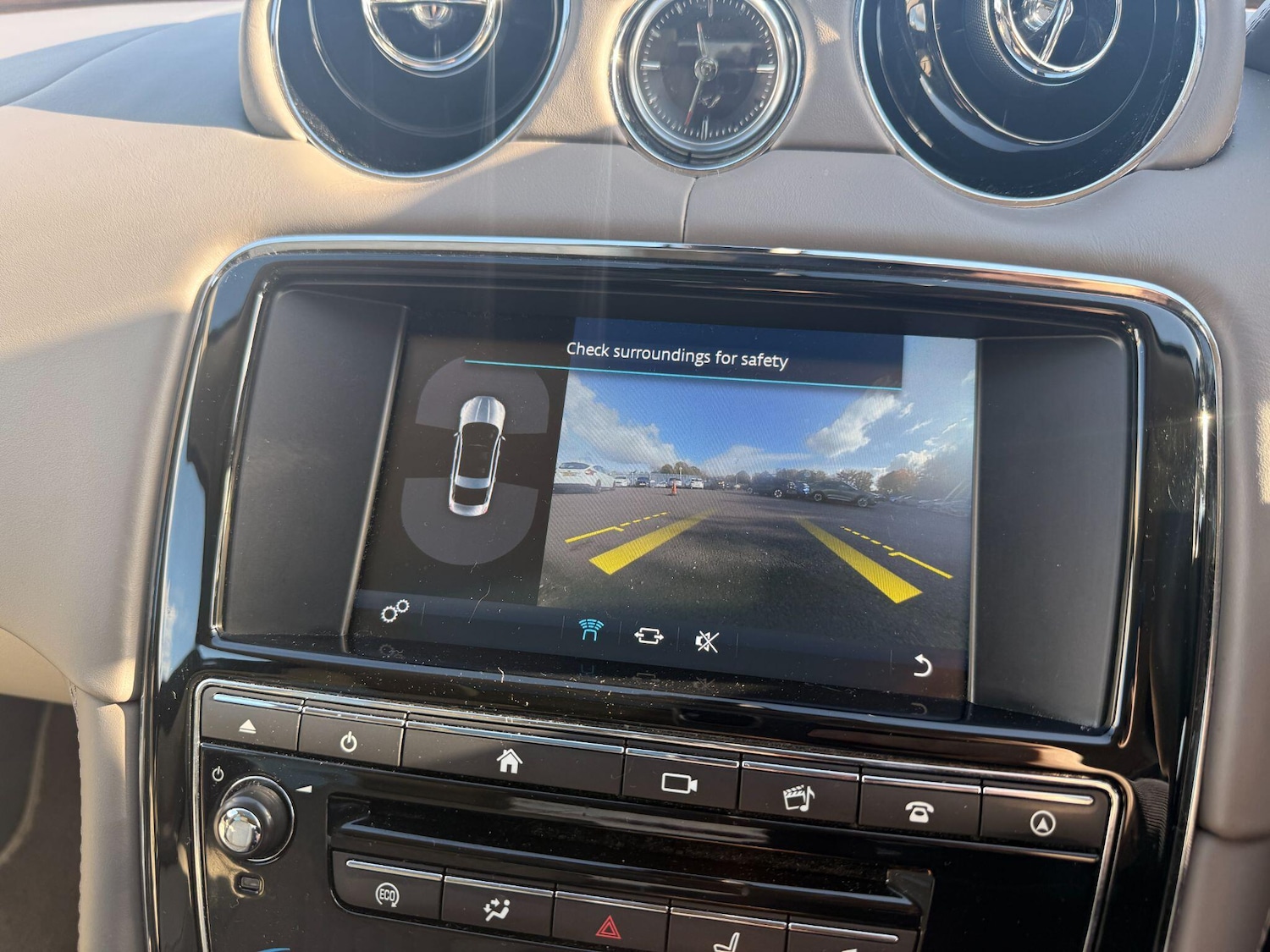 Used Jaguar XJ 2016 for sale - 76484421: Photo 16