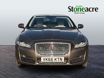 Used Jaguar XJ 2016 for sale - 76484421: Photo