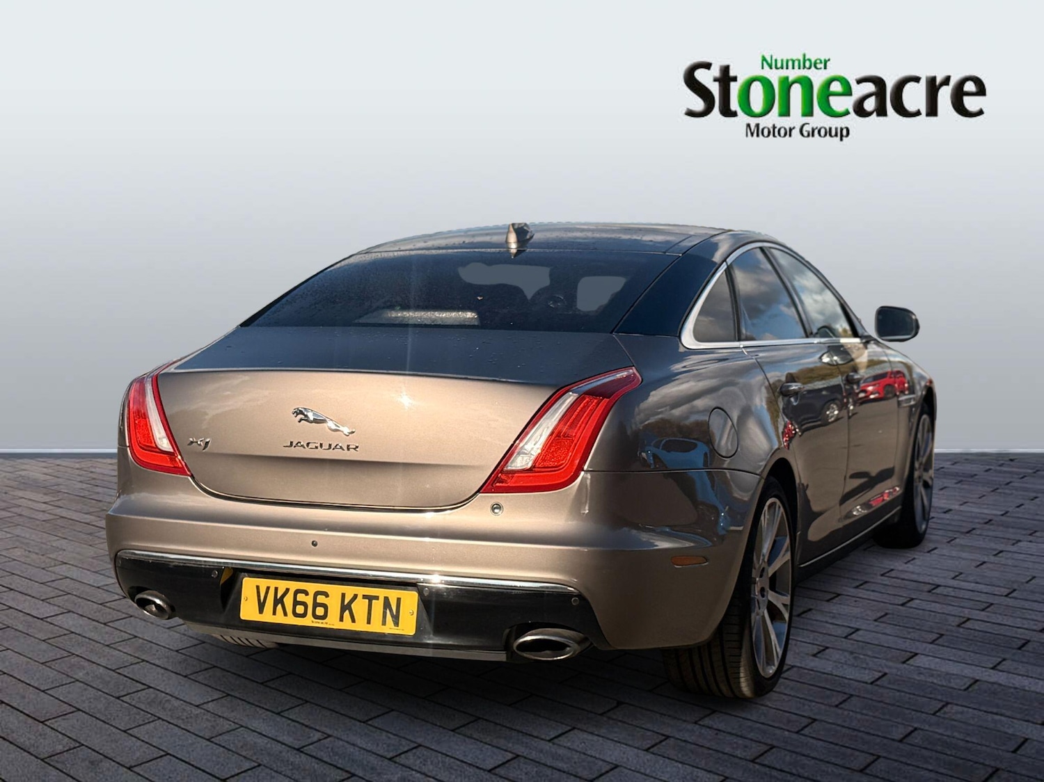 Used Jaguar XJ 2016 for sale - 76484421: Photo 8