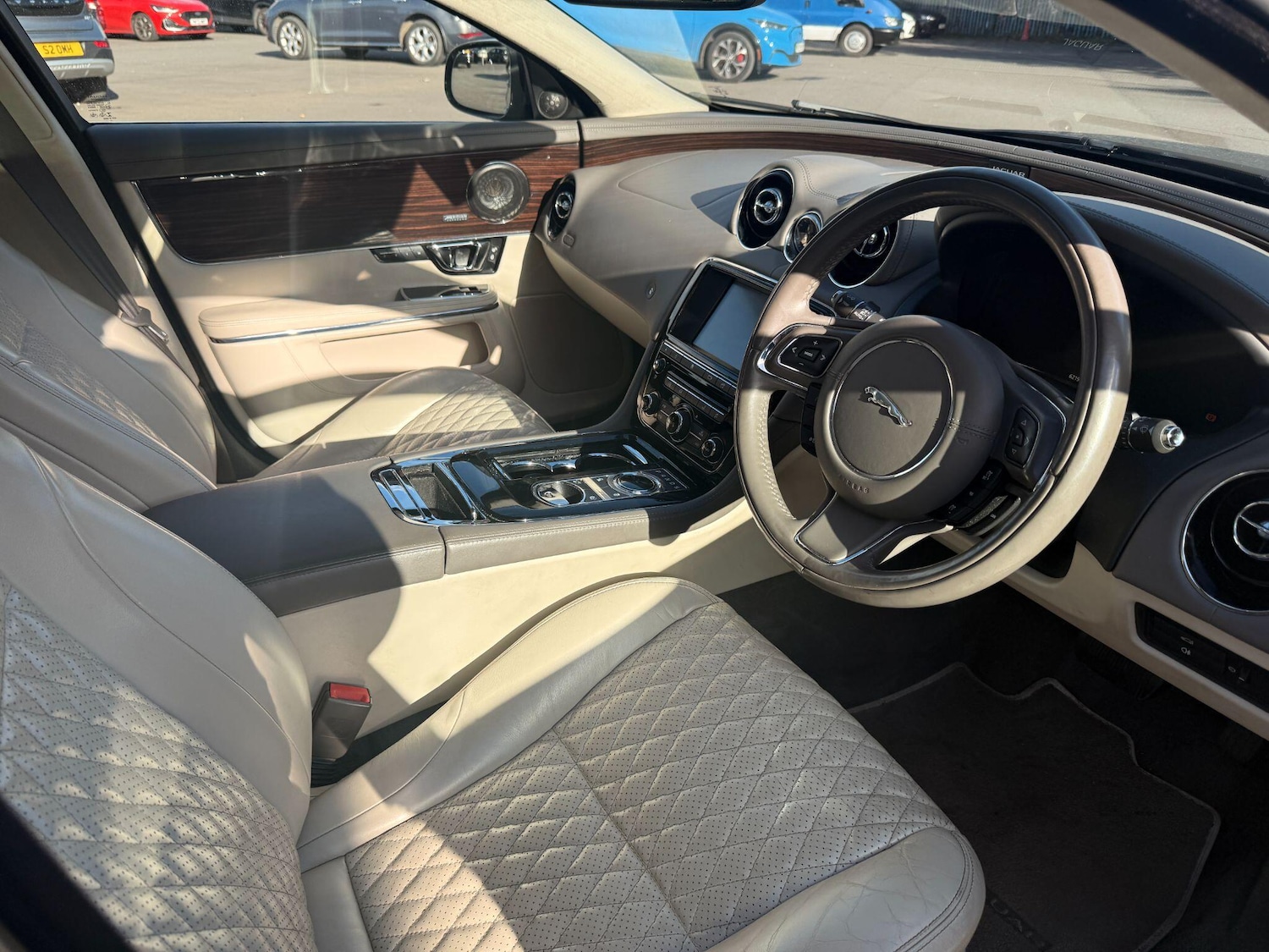 Used Jaguar XJ 2016 for sale - 76484421: Photo 9