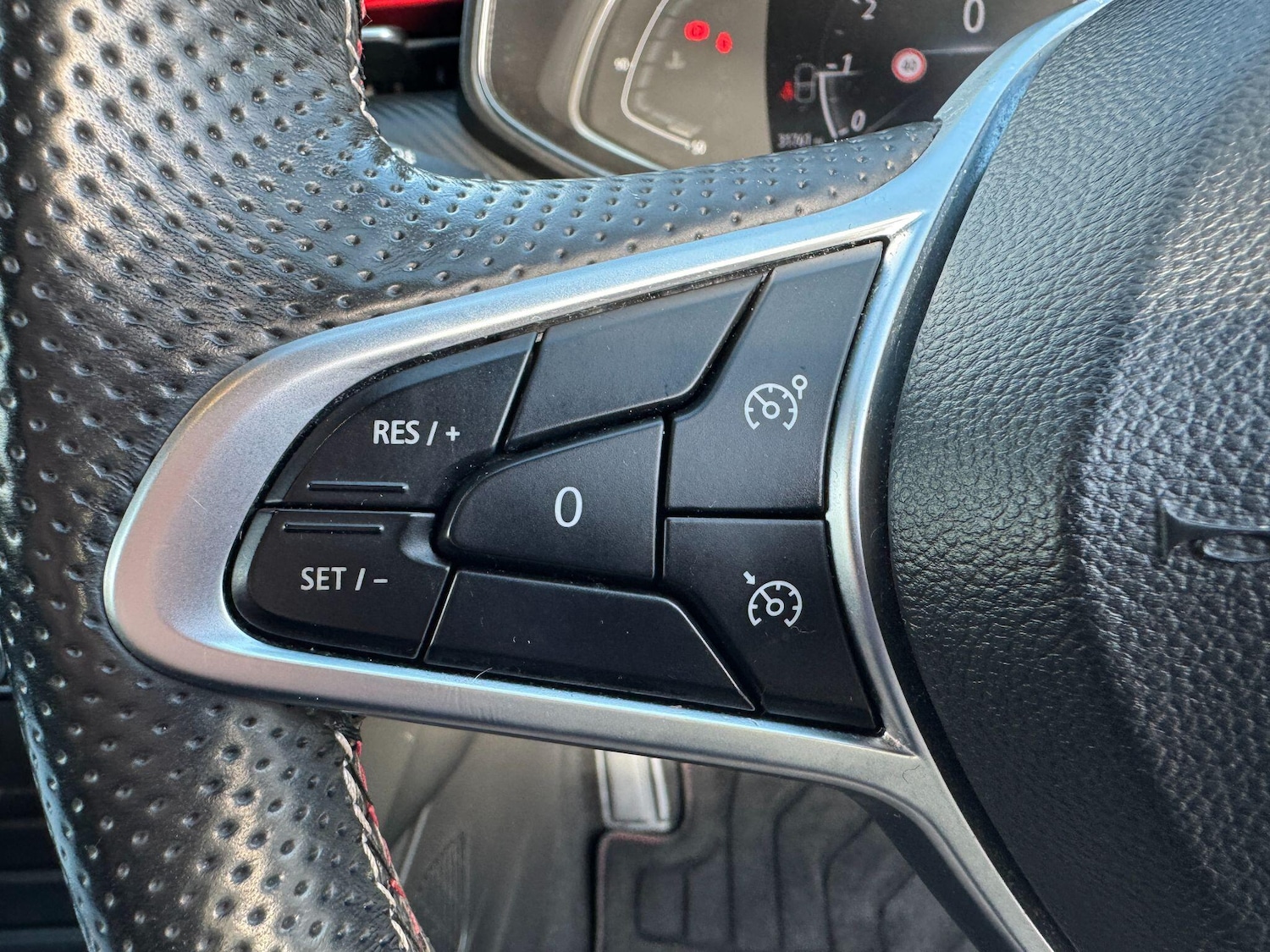 Used Renault Clio 2020 for sale - 76432712: Photo 17