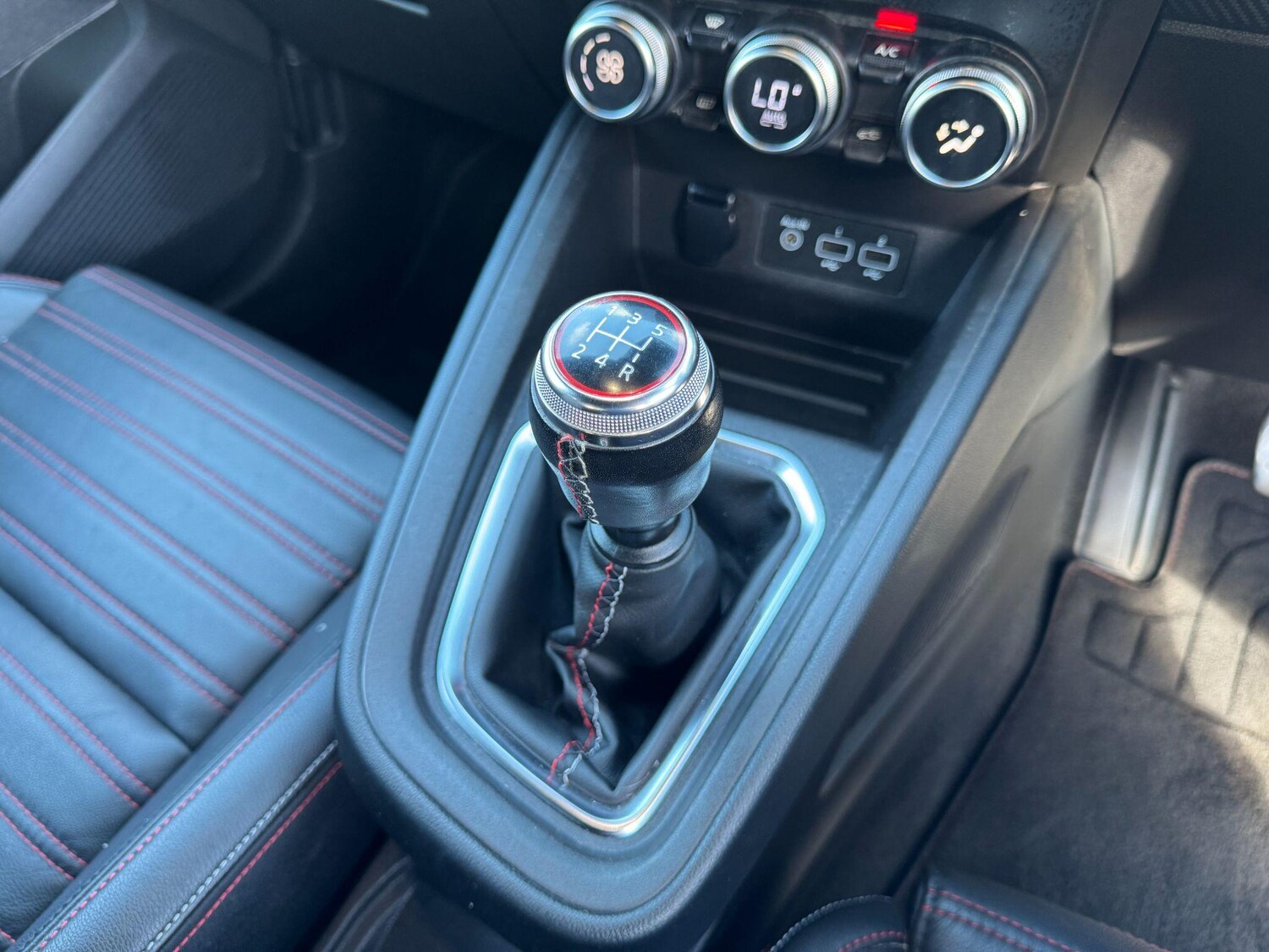 Used Renault Clio 2020 for sale - 76432712: Photo 26