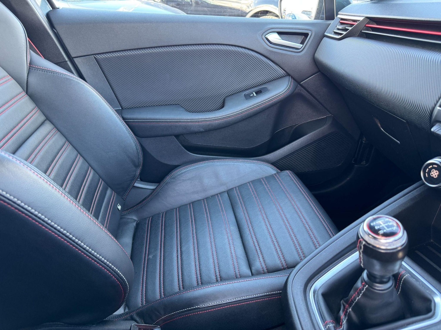 Used Renault Clio 2020 for sale - 76432712: Photo 27