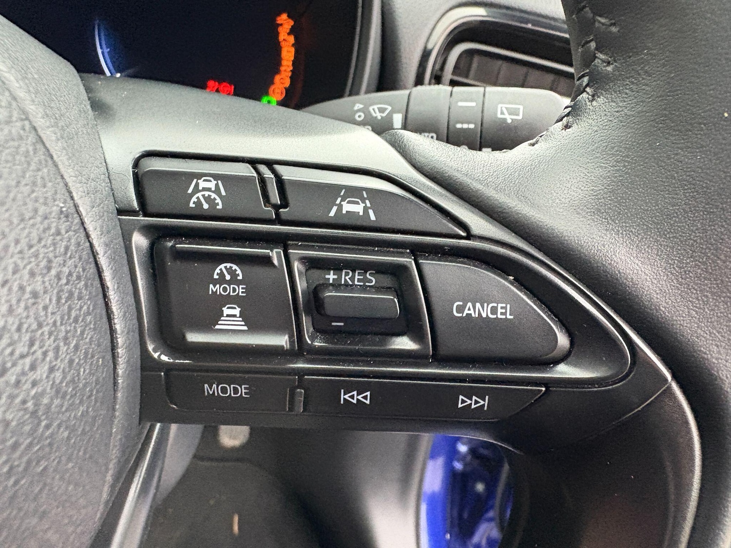 Used Mazda Mazda2 HYBRID 2024 for sale - 76995218: Photo 14