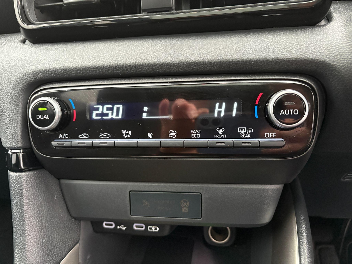 Used Mazda Mazda2 HYBRID 2024 for sale - 76995218: Photo 15