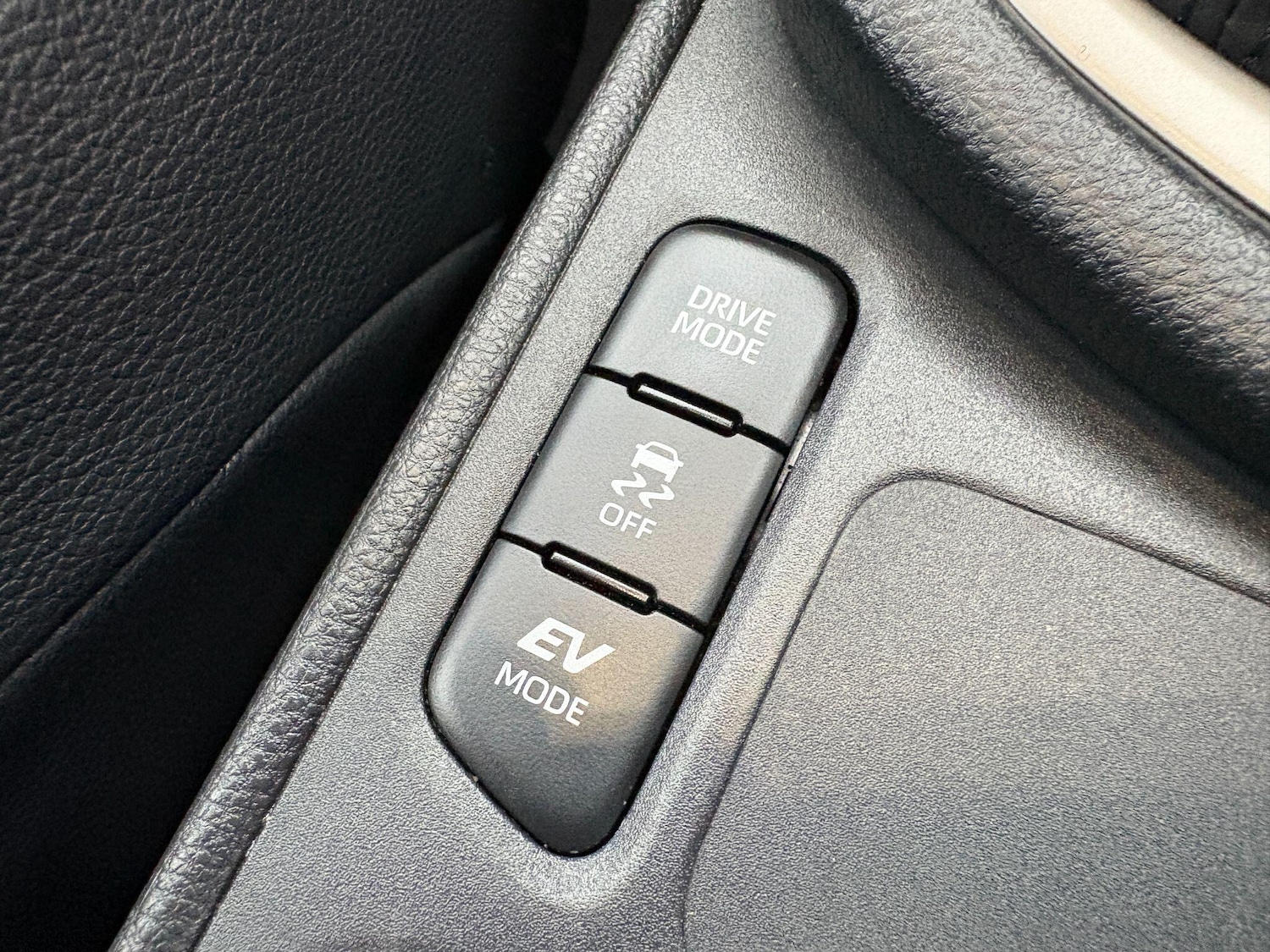 Used Mazda Mazda2 HYBRID 2024 for sale - 76995218: Photo 17