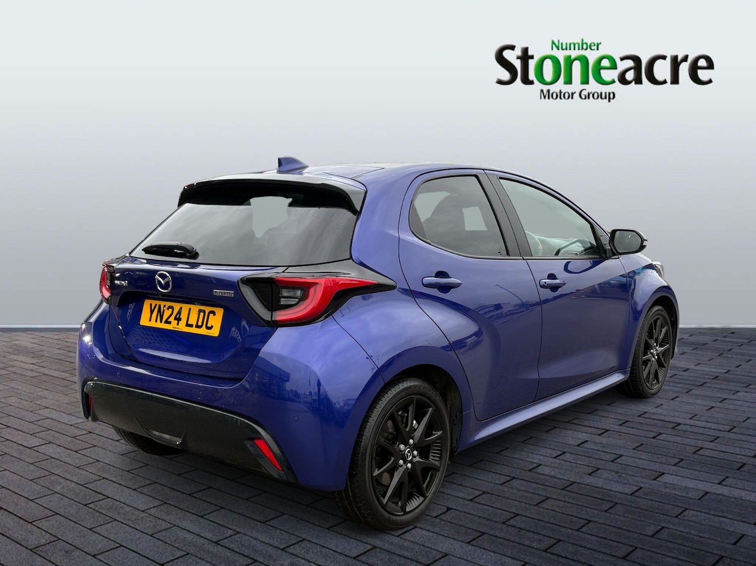 Used Mazda Mazda2 HYBRID 2024 for sale - 76995218: Photo 2