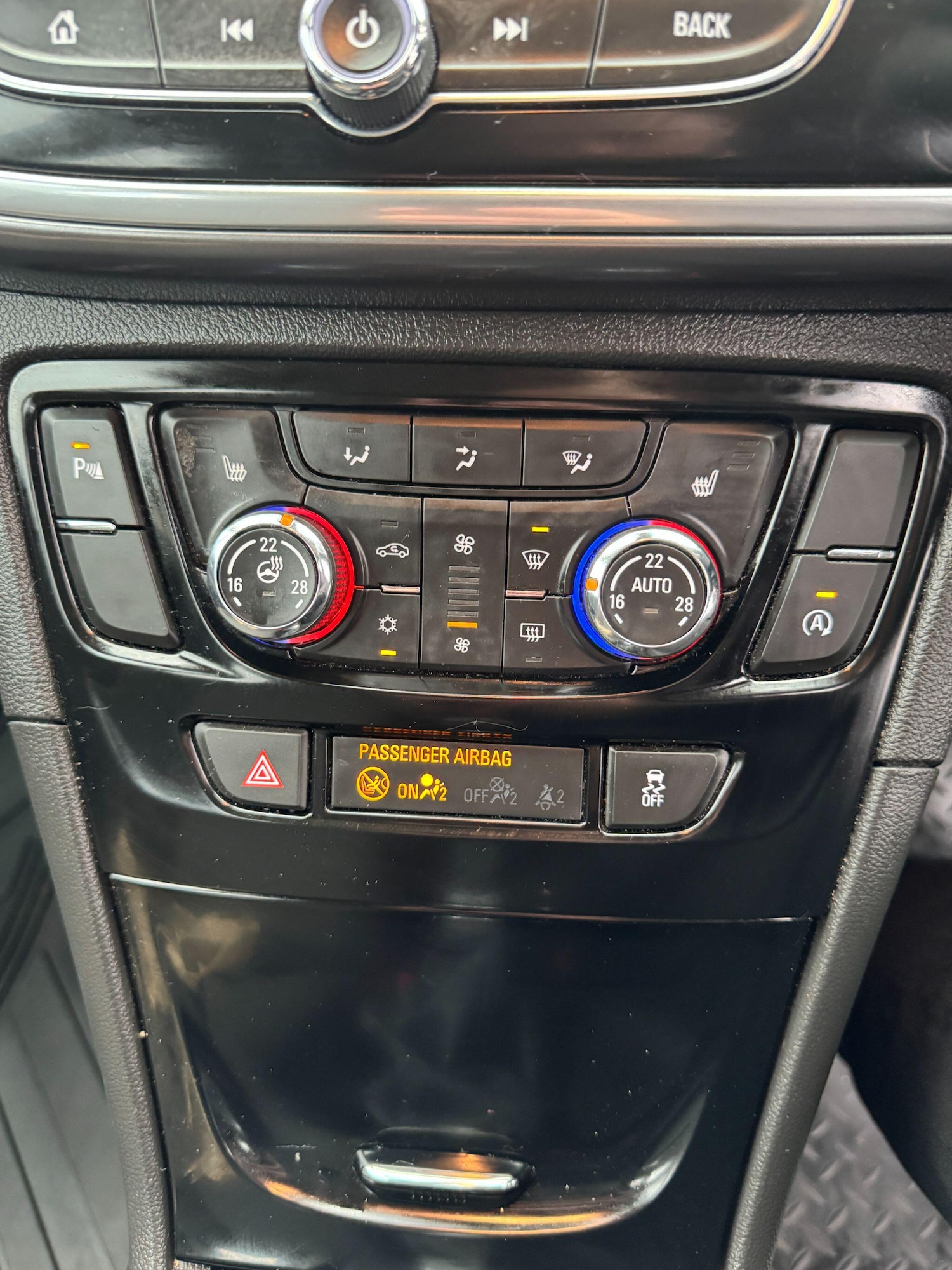 Used Vauxhall Mokka X 2018 for sale - 76441078: Photo 14