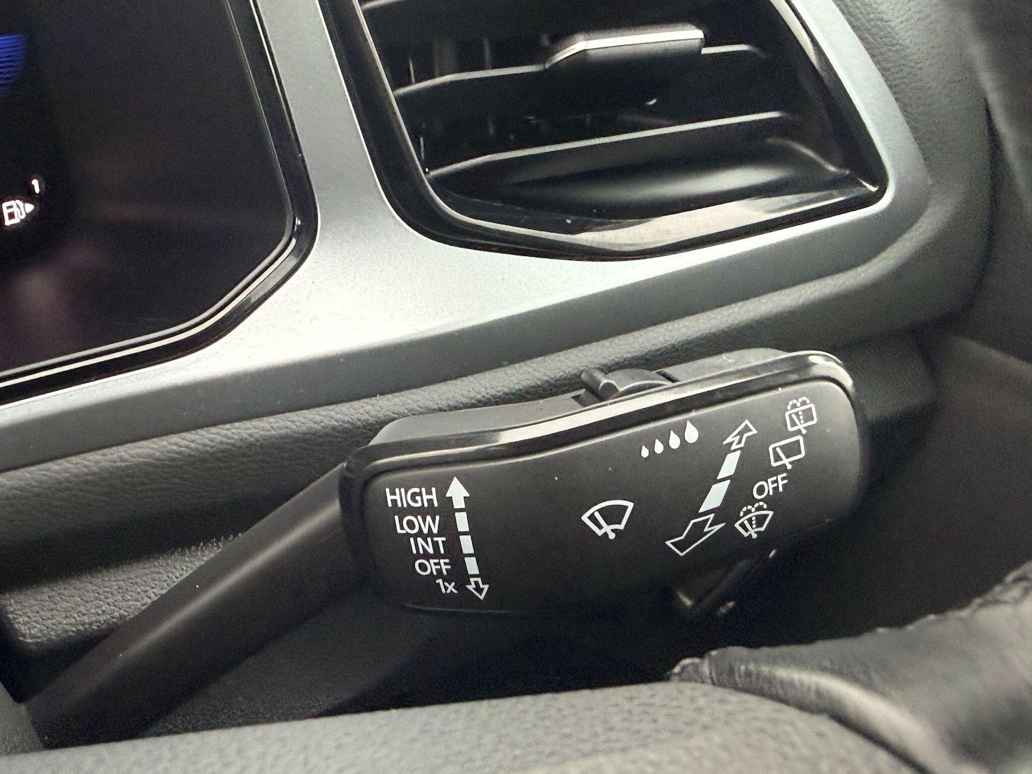 Used Volkswagen T-Roc 2022 for sale - 77175110: Photo 19