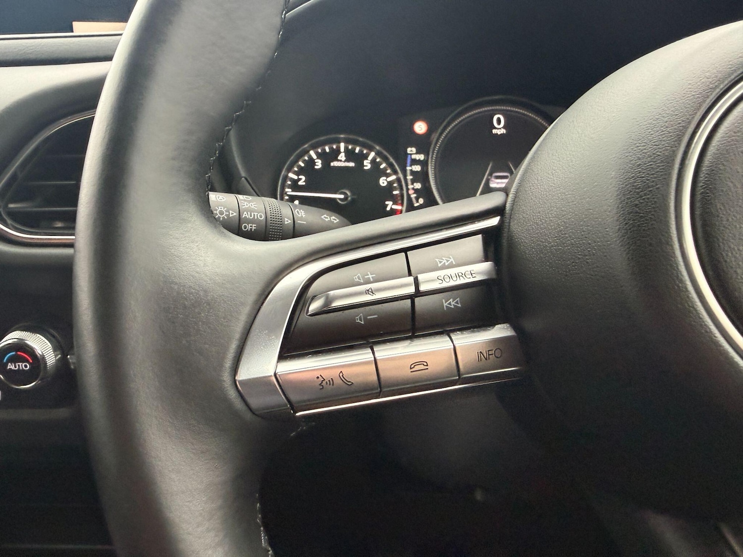 Used Mazda CX-30 2023 for sale - 76337318: Photo 11