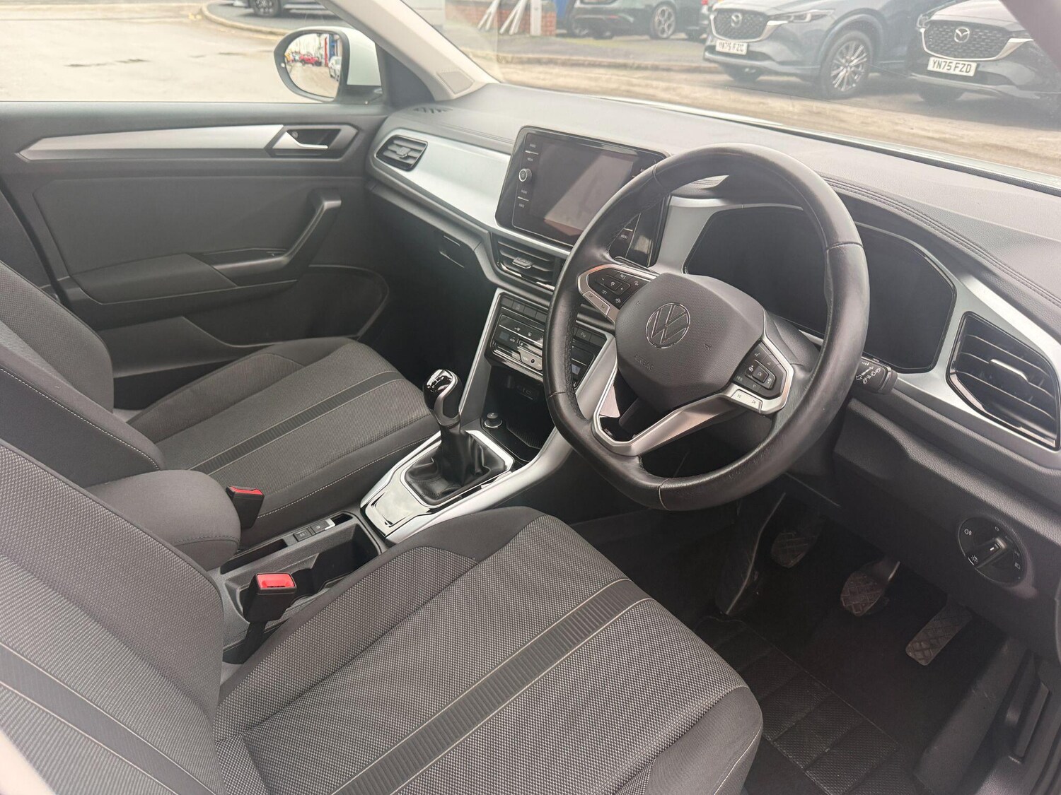 Used Volkswagen T-Roc for sale - 77496152: Photo 10