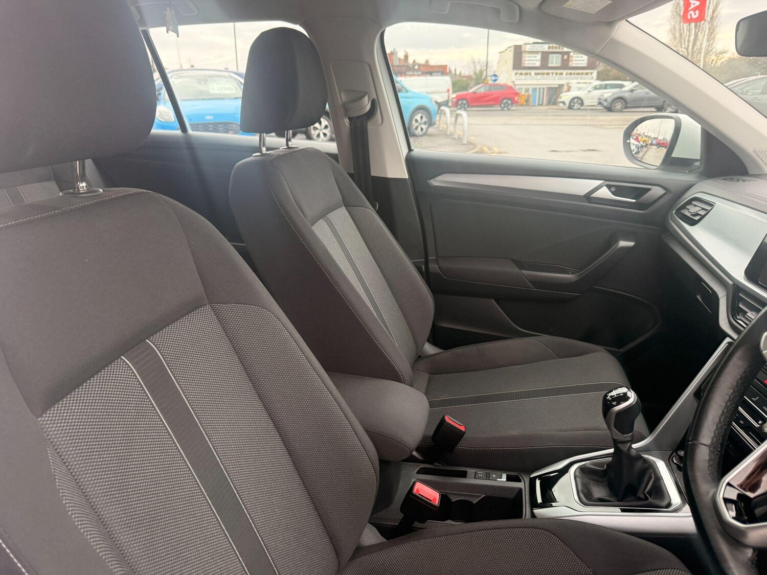 Used Volkswagen T-Roc for sale - 77496152: Photo 11