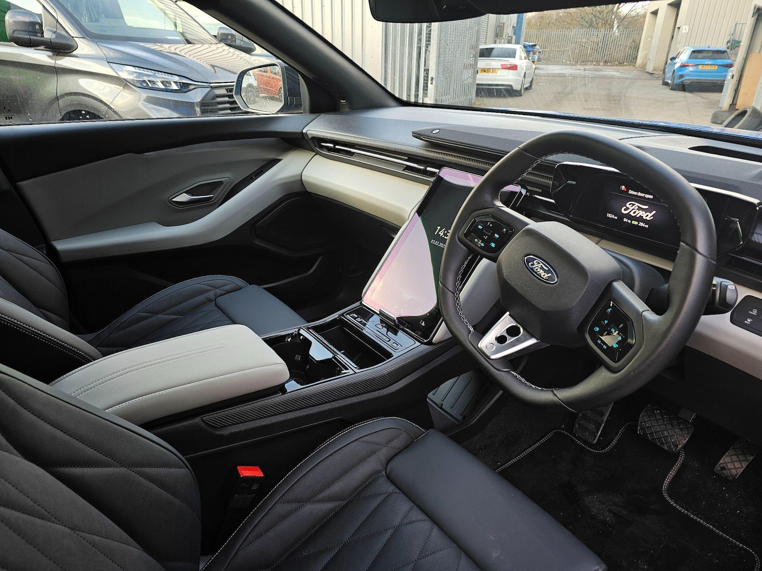Used Ford Capri 2024 for sale - 76348945: Photo 11
