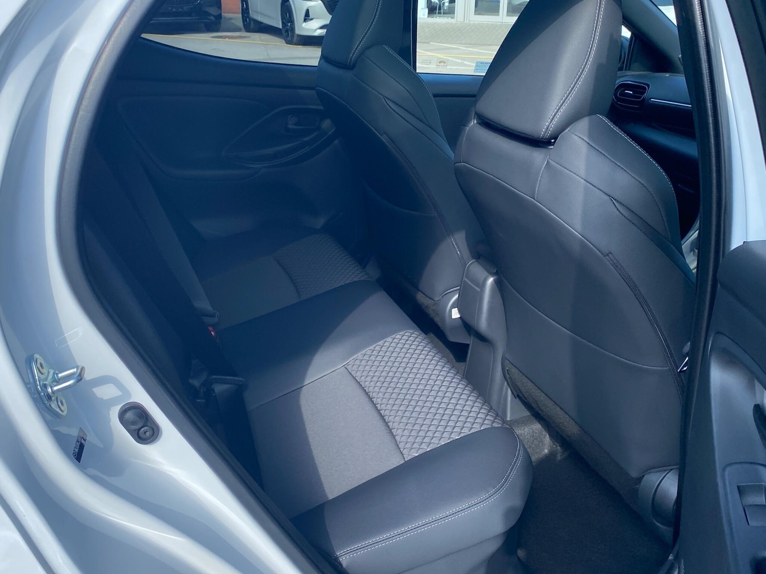 Used Mazda Mazda2 HYBRID 2025 for sale - 76370547: Photo 11