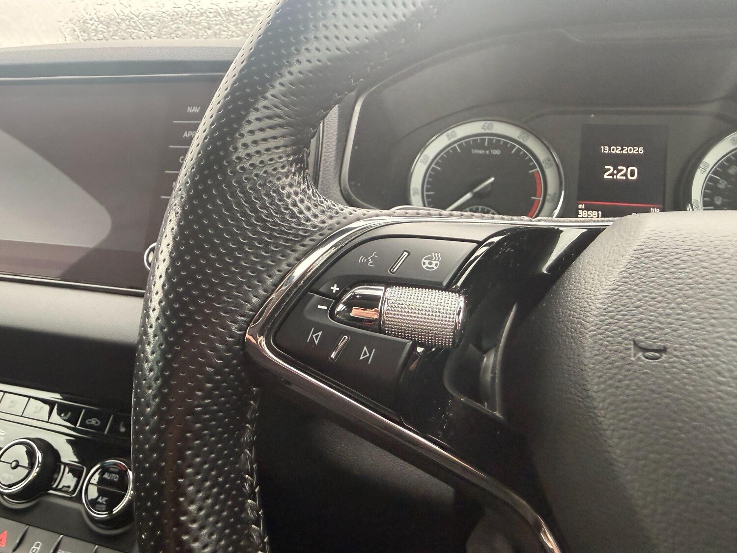 Used Skoda Karoq 2020 for sale - 77574370: Photo 16