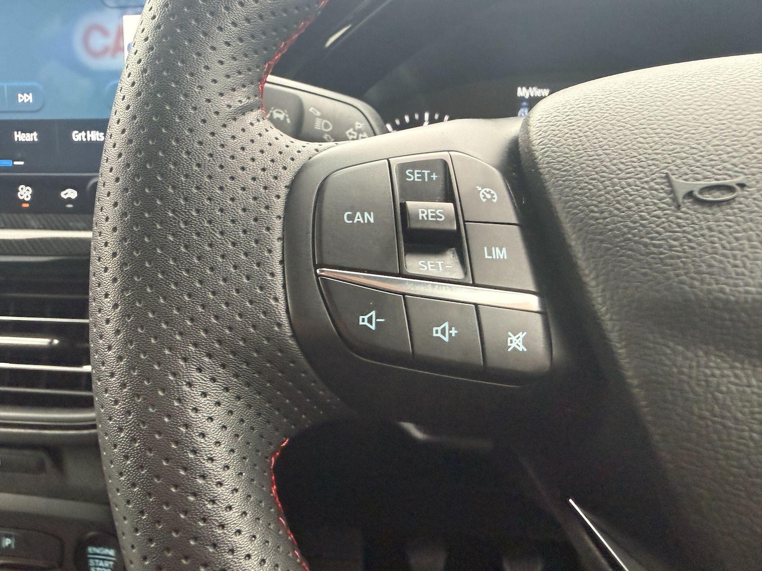 Used Ford Focus 2023 for sale - 76370423: Photo 11