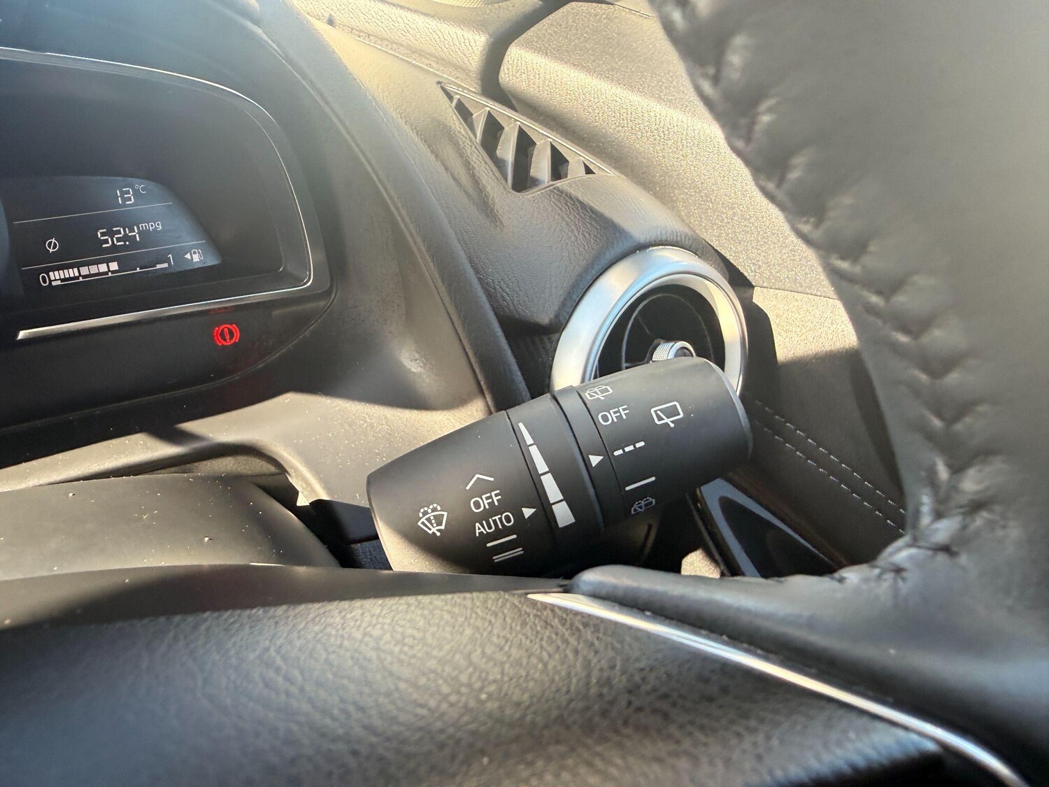 Used Mazda Mazda2 2022 for sale - 76122945: Photo 20