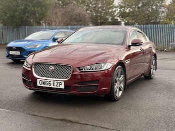 Used Jaguar XE 2017 for sale - 76645730: Photo