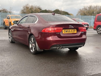 Used Jaguar XE 2017 for sale - 76645730: Photo