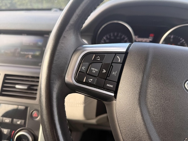 Used Land Rover Discovery Sport 2016 for sale - 76269863: Photo 12