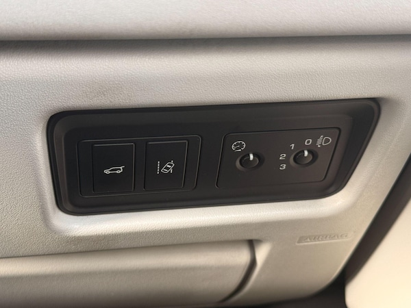 Used Land Rover Discovery Sport 2016 for sale - 76269863: Photo 16