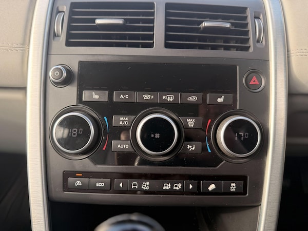 Used Land Rover Discovery Sport 2016 for sale - 76269863: Photo 18