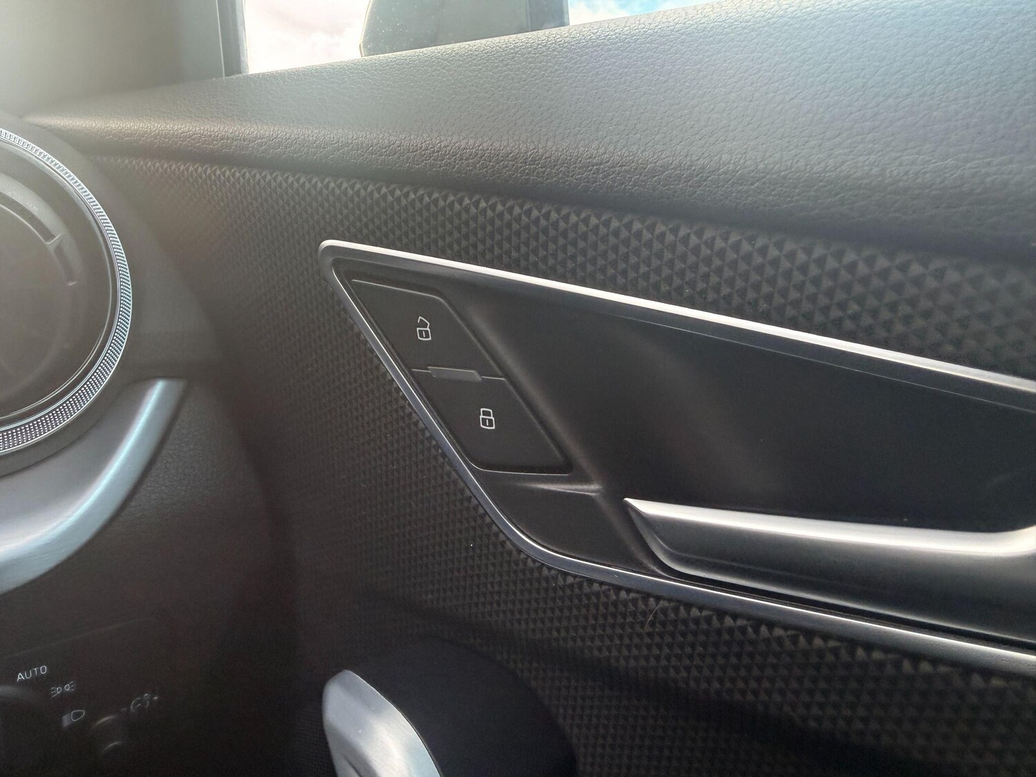 Used Audi Q2 for sale - 77925262: Photo 21