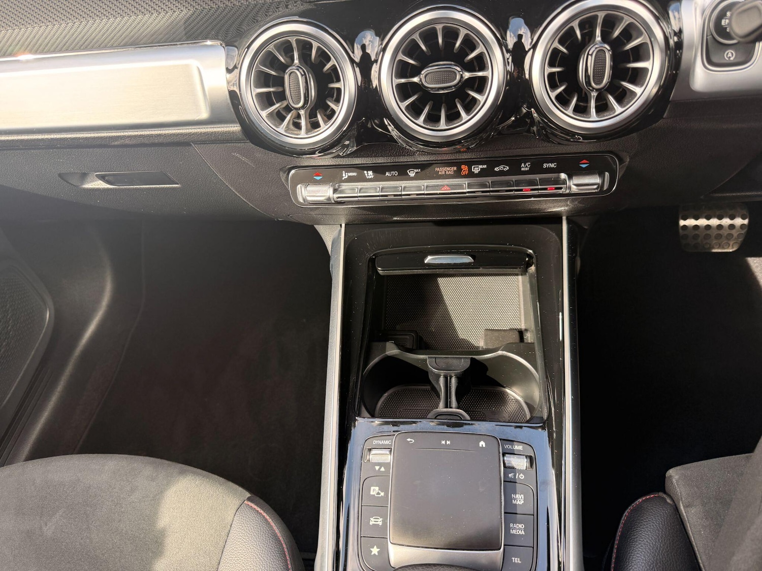 Used Mercedes-Benz GLB 2022 for sale - 76349273: Photo 10