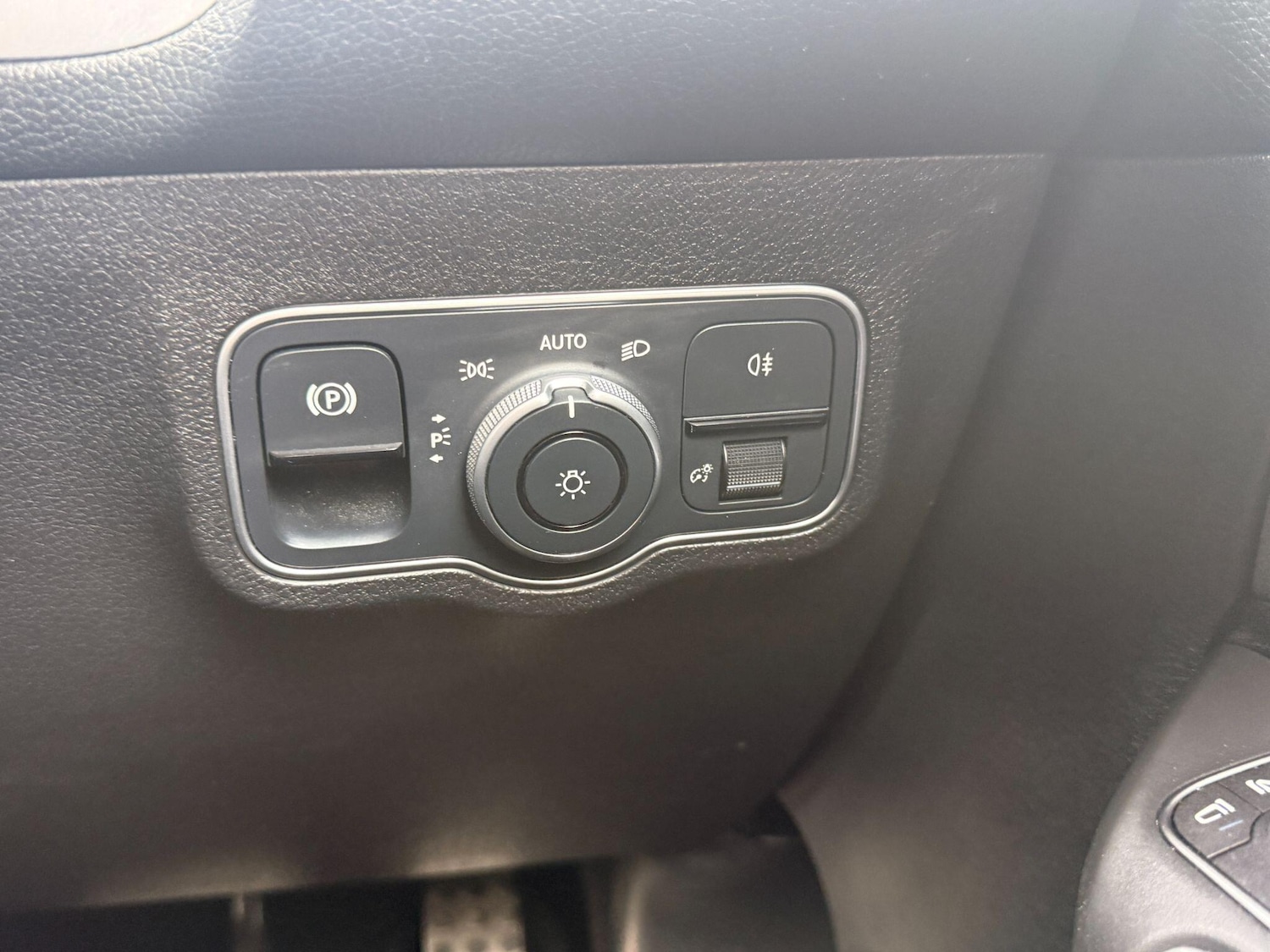 Used Mercedes-Benz GLB 2022 for sale - 76349273: Photo 12