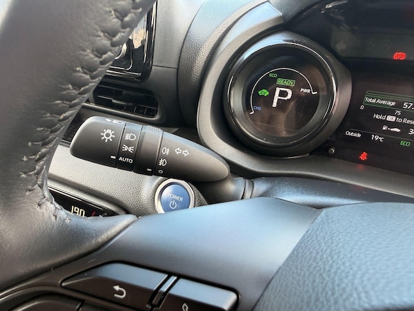 Used Mazda Mazda2 HYBRID 2023 for sale - 76072192: Photo 13