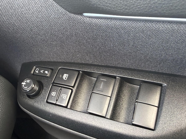 Used Mazda Mazda2 HYBRID 2023 for sale - 76072192: Photo 18